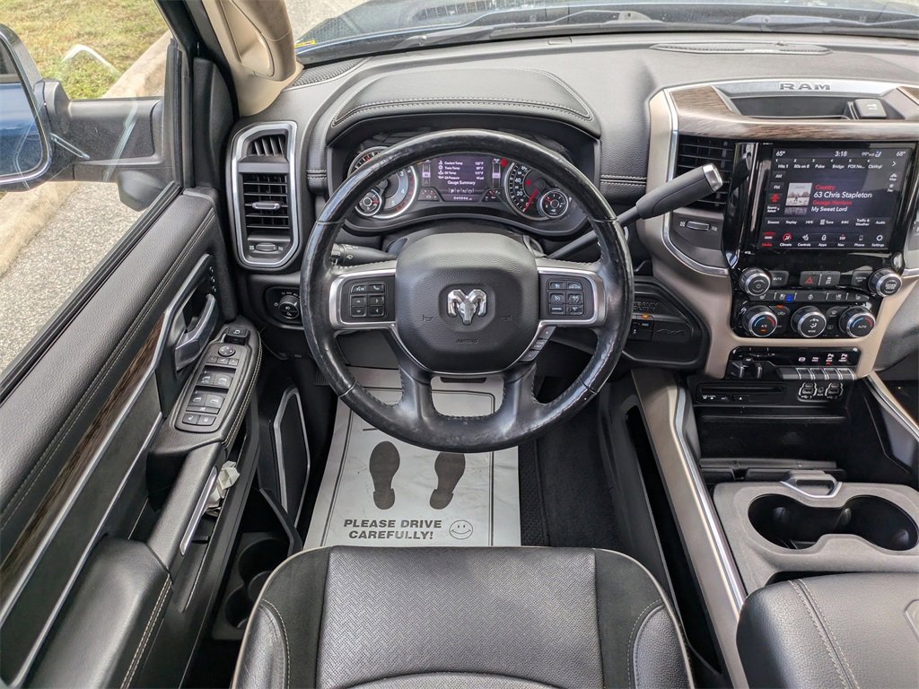 2019 Ram 3500 Laramie photo 17