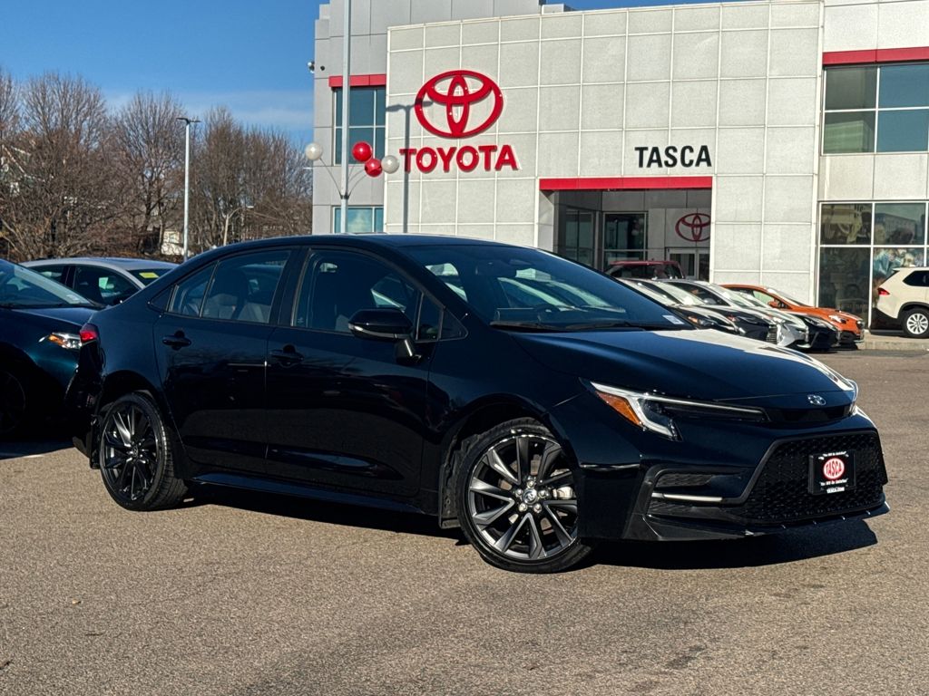 2023 Toyota Corolla SE's photo