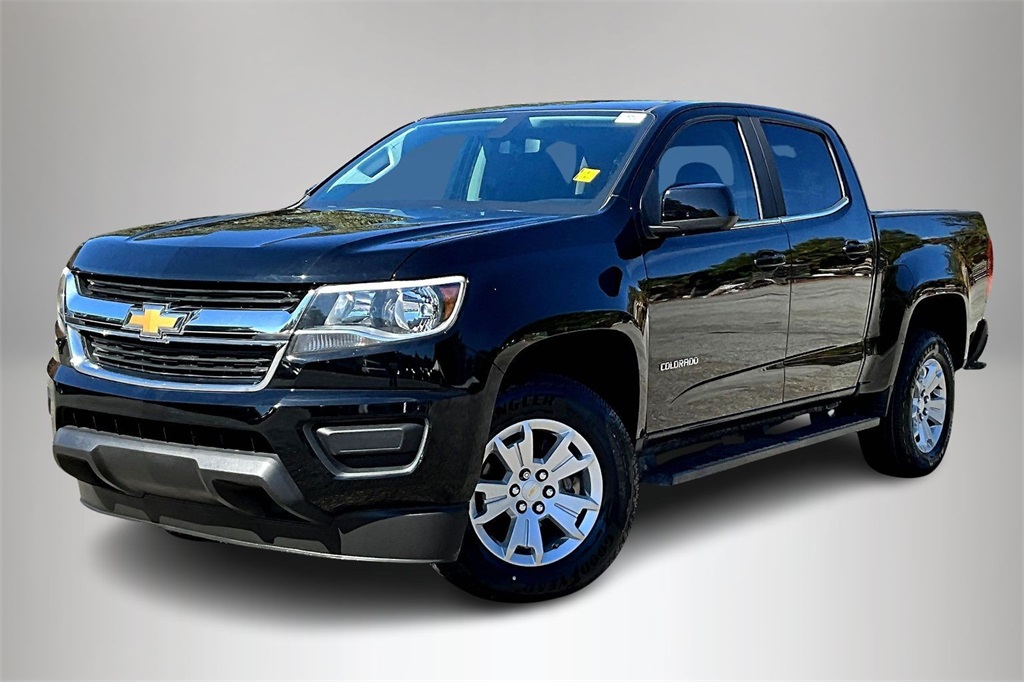 2019 Chevrolet Colorado LT photo 2