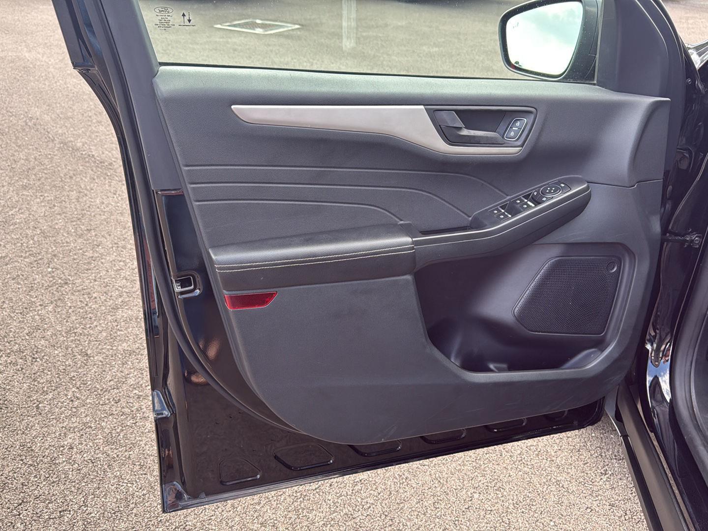 2022 Ford Escape SE photo 18