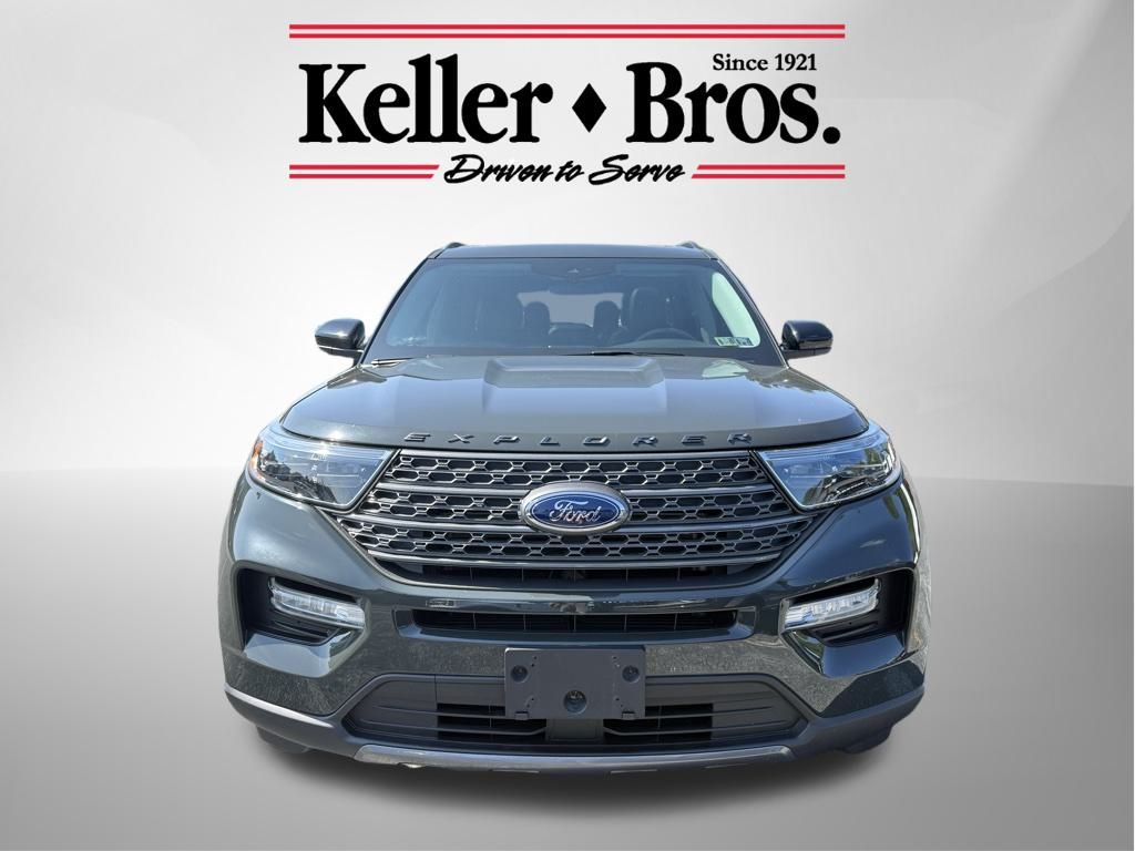 2022 Ford Explorer XLT photo 2