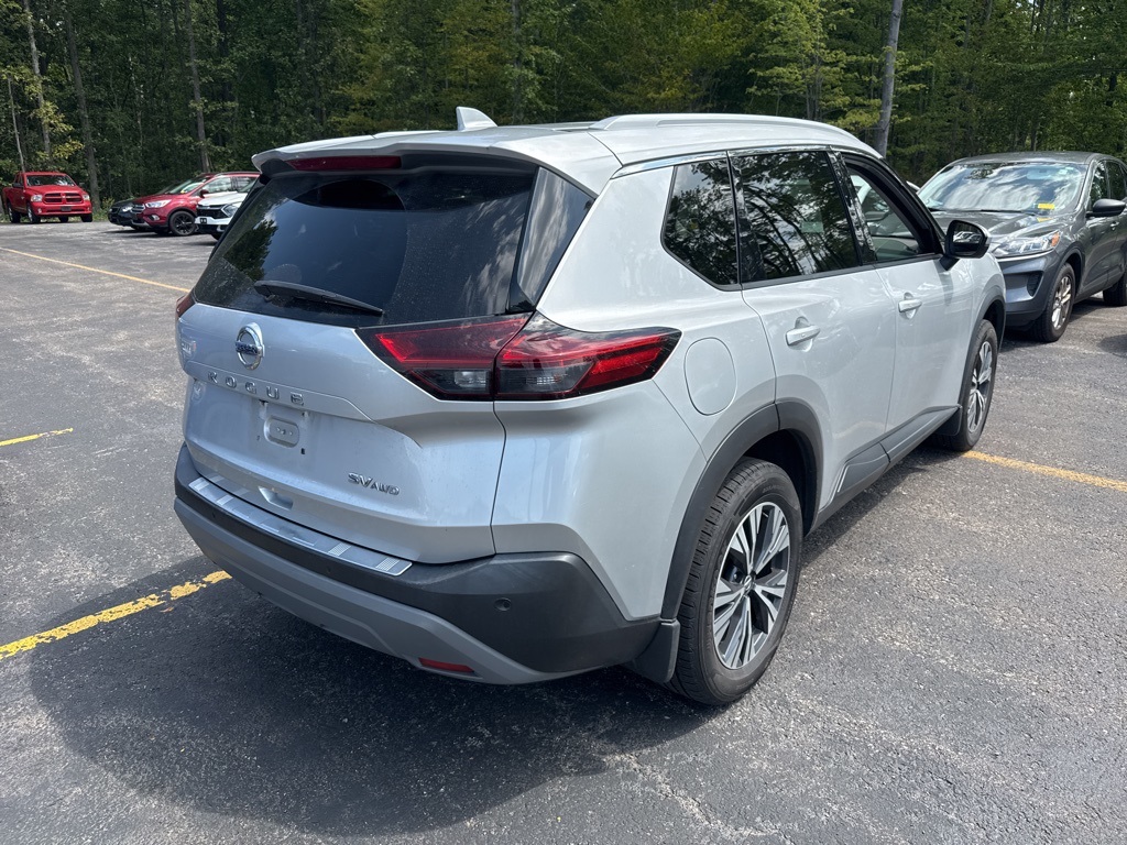 2021 Nissan Rogue SV photo 5