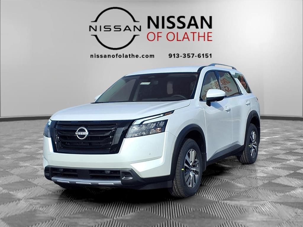 2025 Nissan Pathfinder SL's photo