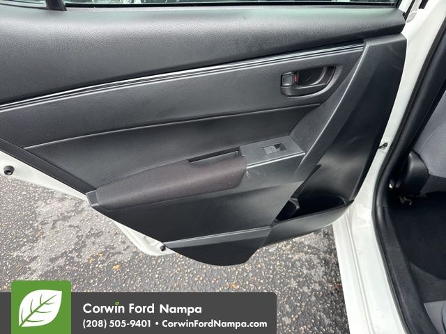 2018 Toyota Corolla L photo 29