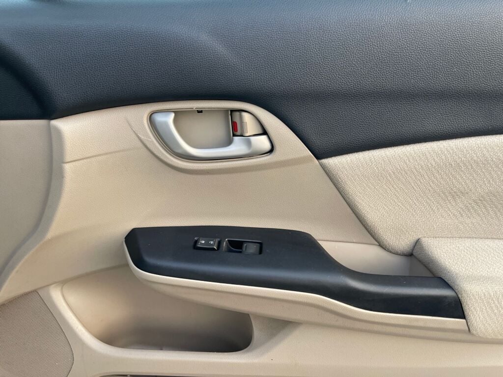 2013 Honda Civic LX photo 20