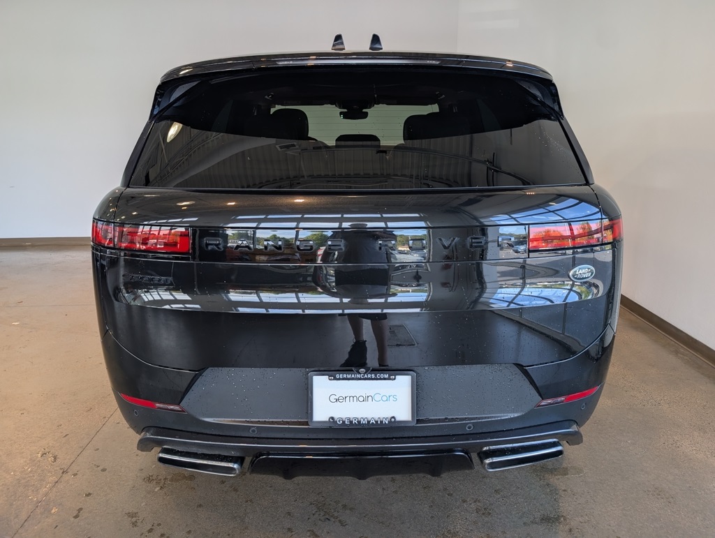 2023 Land Rover Range Rover Sport SE photo 2