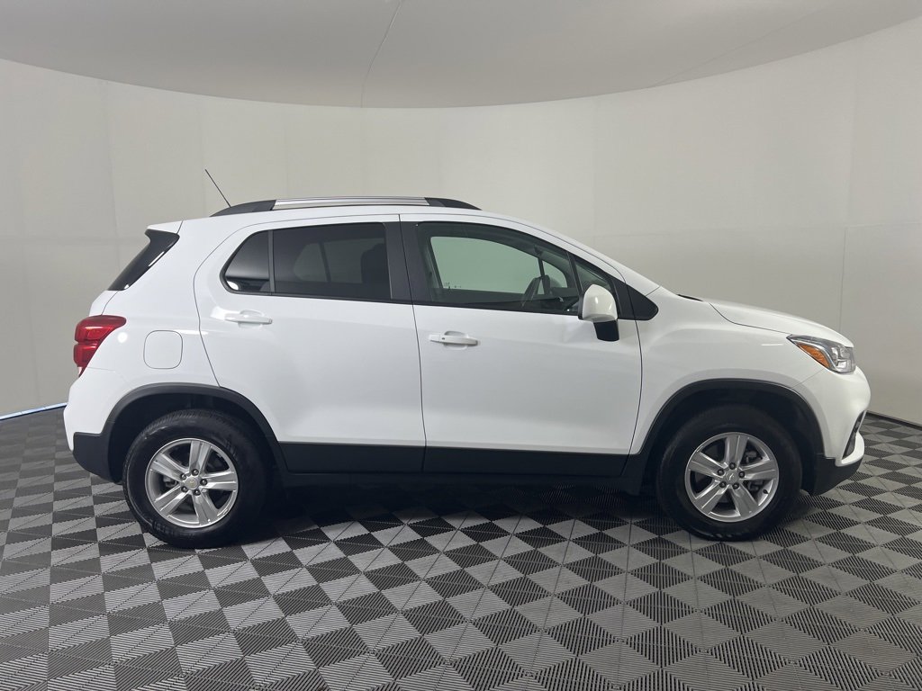 2022 Chevrolet Trax LT photo 18