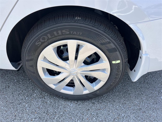 2025 Nissan Versa S photo 10