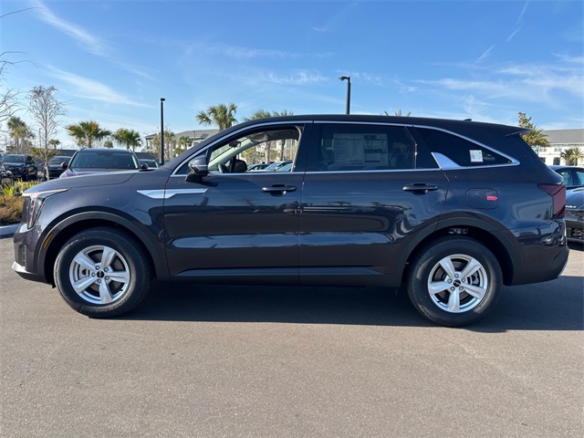 2026 Kia Sorento LX photo 4
