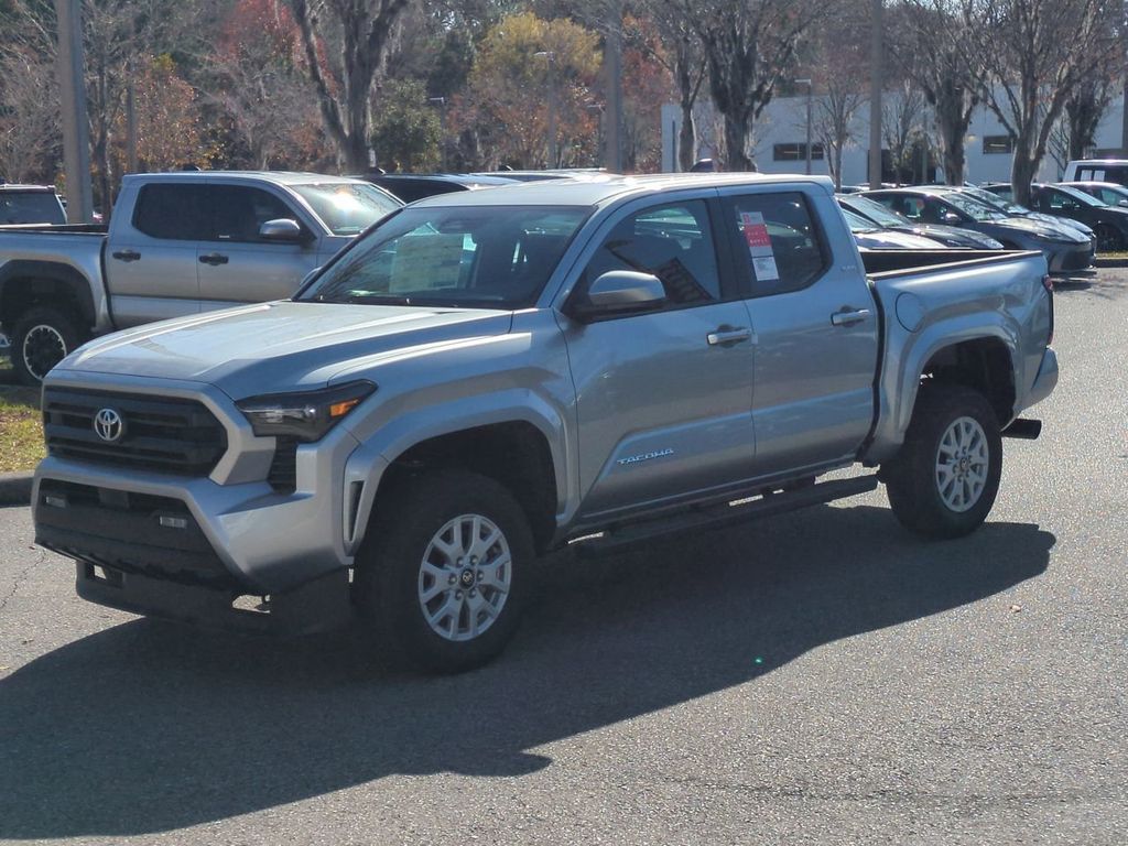 2025 Toyota Tacoma SR5's photo