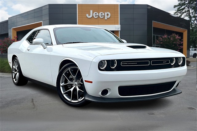 2023 Dodge Challenger GT photo 2
