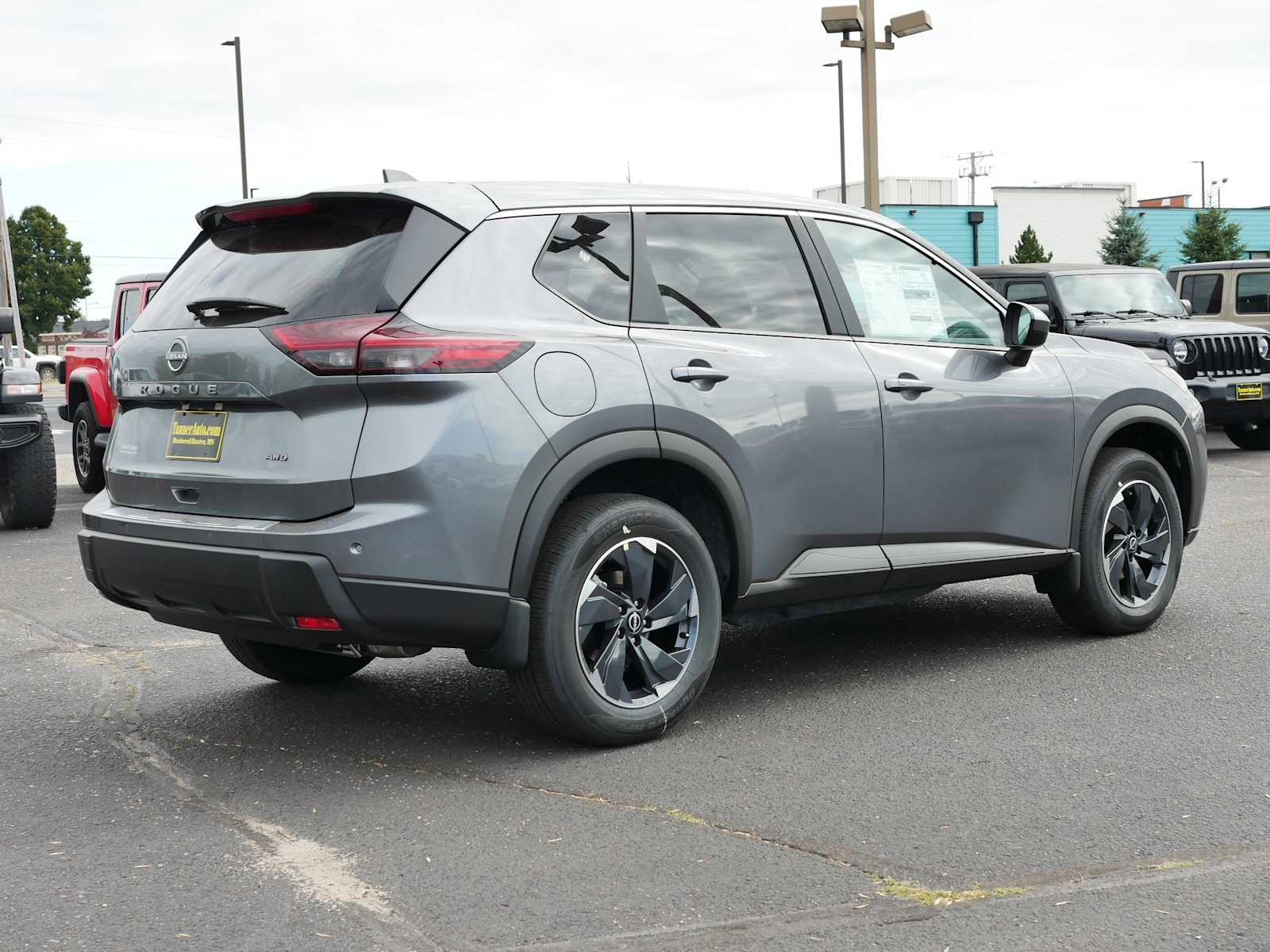 2026 Nissan Rogue SV photo 2