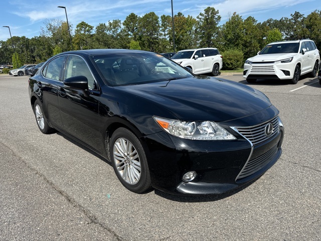 2015 Lexus ES 350 photo 2