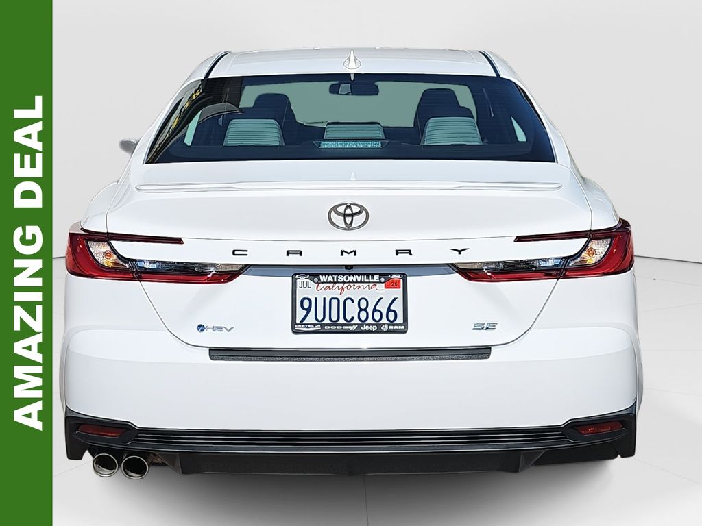 2025 Toyota Camry SE photo 4
