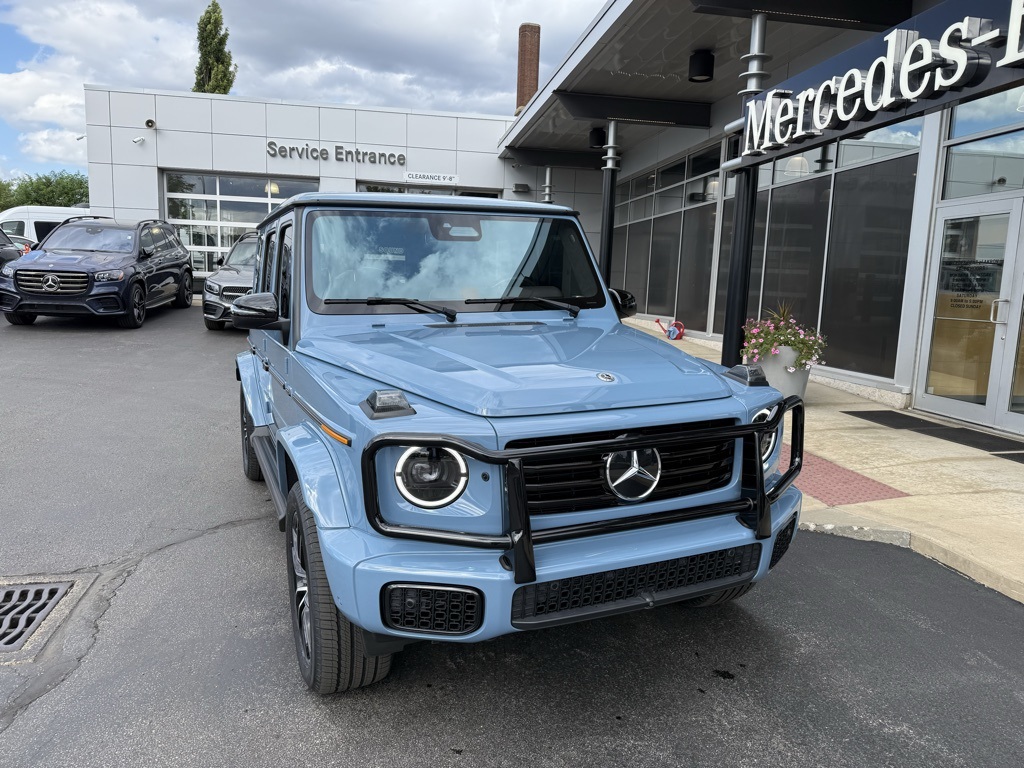 2025 Mercedes Benz G 550 photo 2