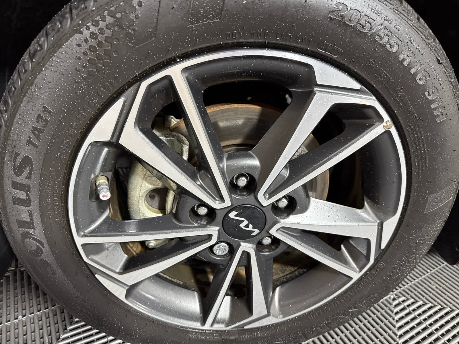 2023 Kia Forte LXS photo 13
