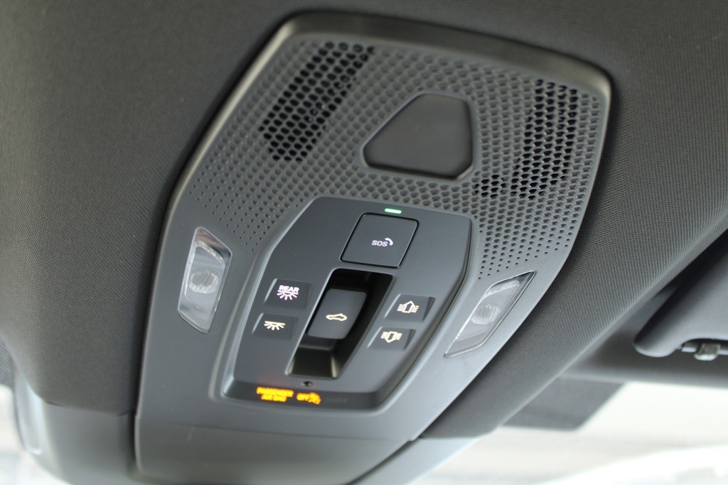 2025 Porsche Macan Electric photo 23