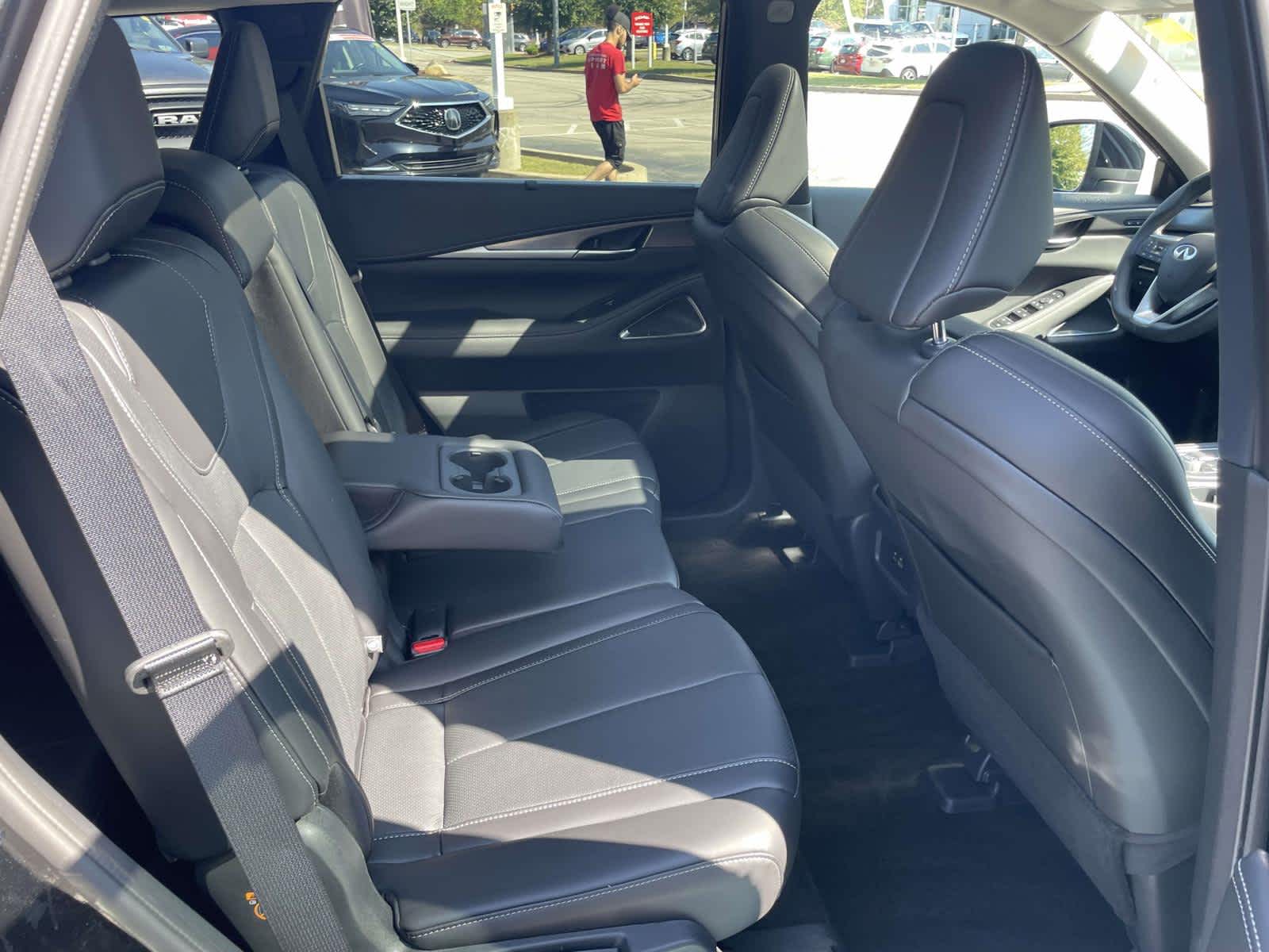 2025 Infiniti QX60 Luxe photo 17