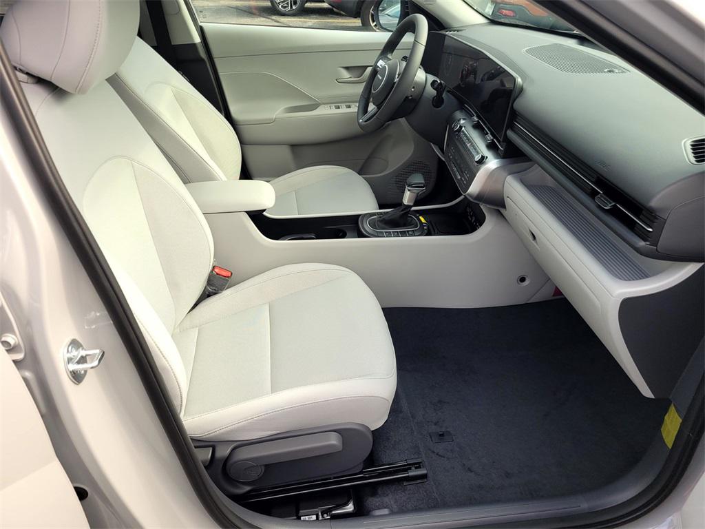 2026 Hyundai Kona SEL photo 15