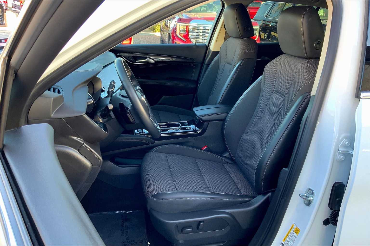 2023 Buick Envision Preferred photo 7