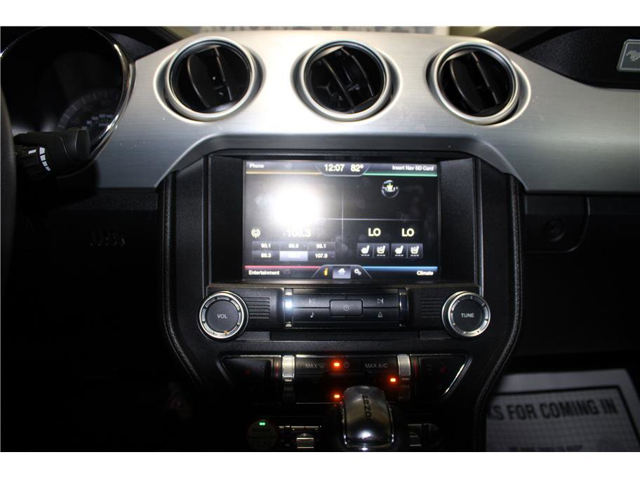 2015 Ford Mustang GT photo 18