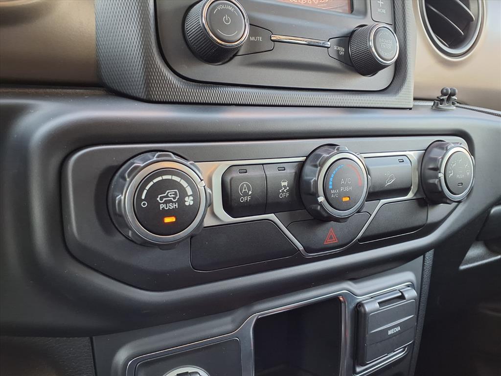 2021 Jeep Wrangler Willys Sport photo 12