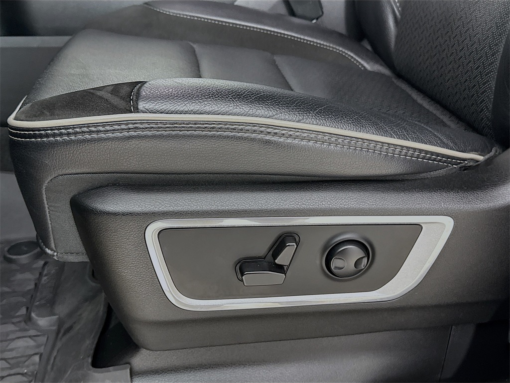 2023 Ram 1500 Laramie photo 14