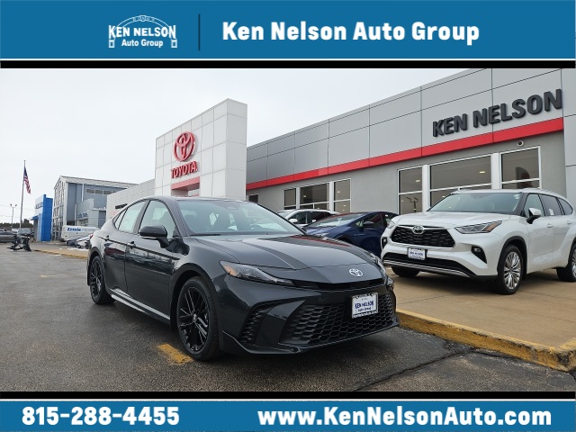 2026 Toyota Camry SE's photo