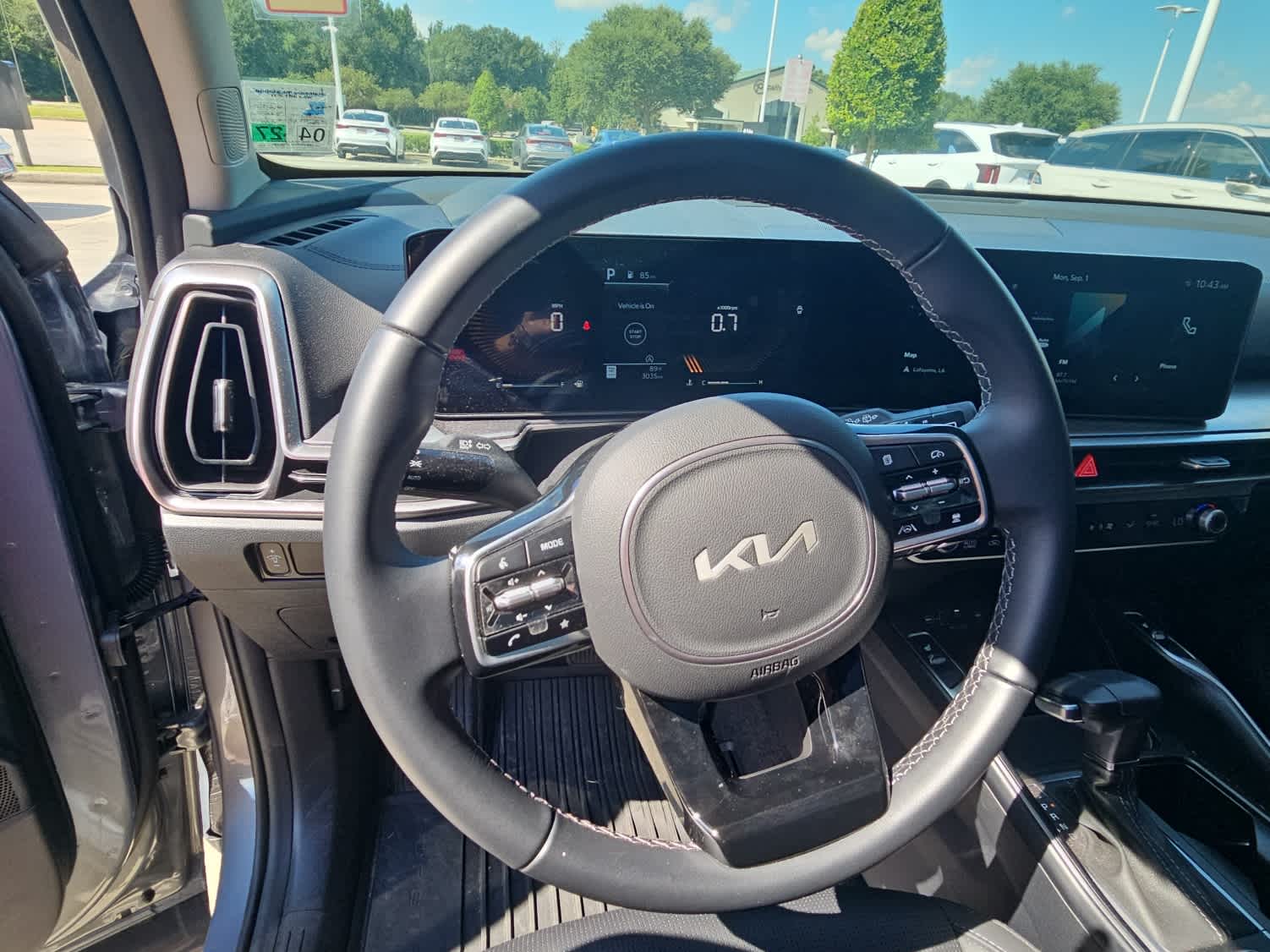 2025 Kia Sorento S photo 19