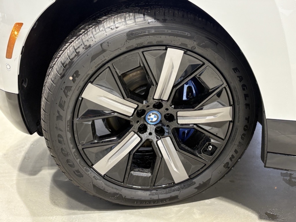 2025 Bmw iX photo 6