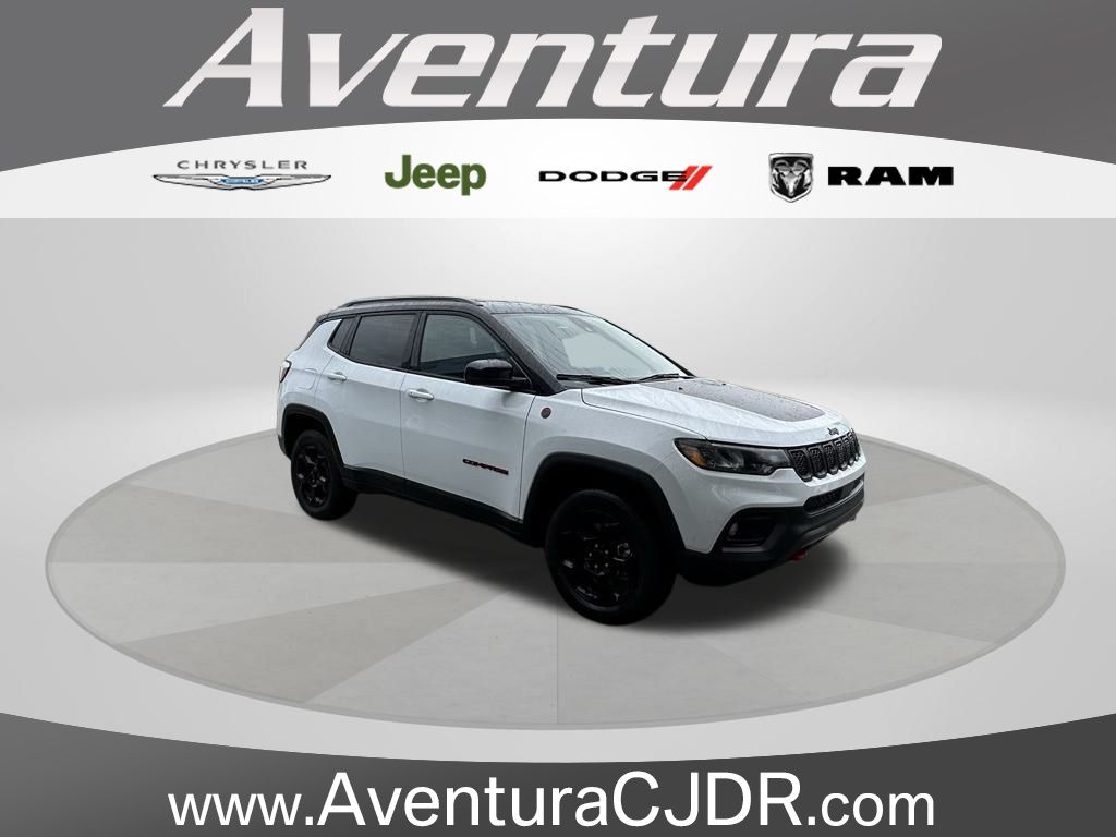 2023 Jeep Compass Trailhawk's photo