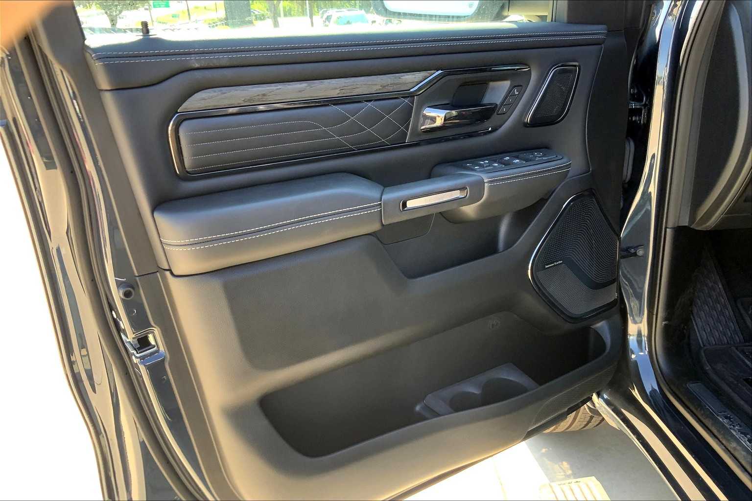 2026 Ram 1500 Limited photo 10