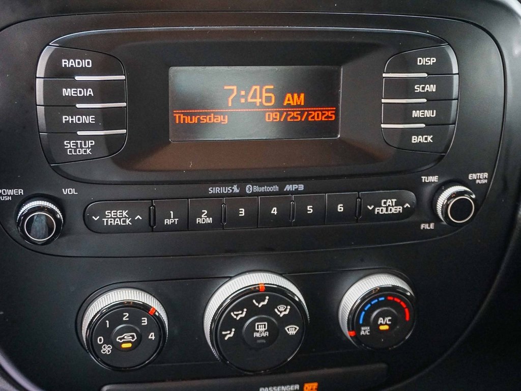 2016 Kia Soul Base photo 16