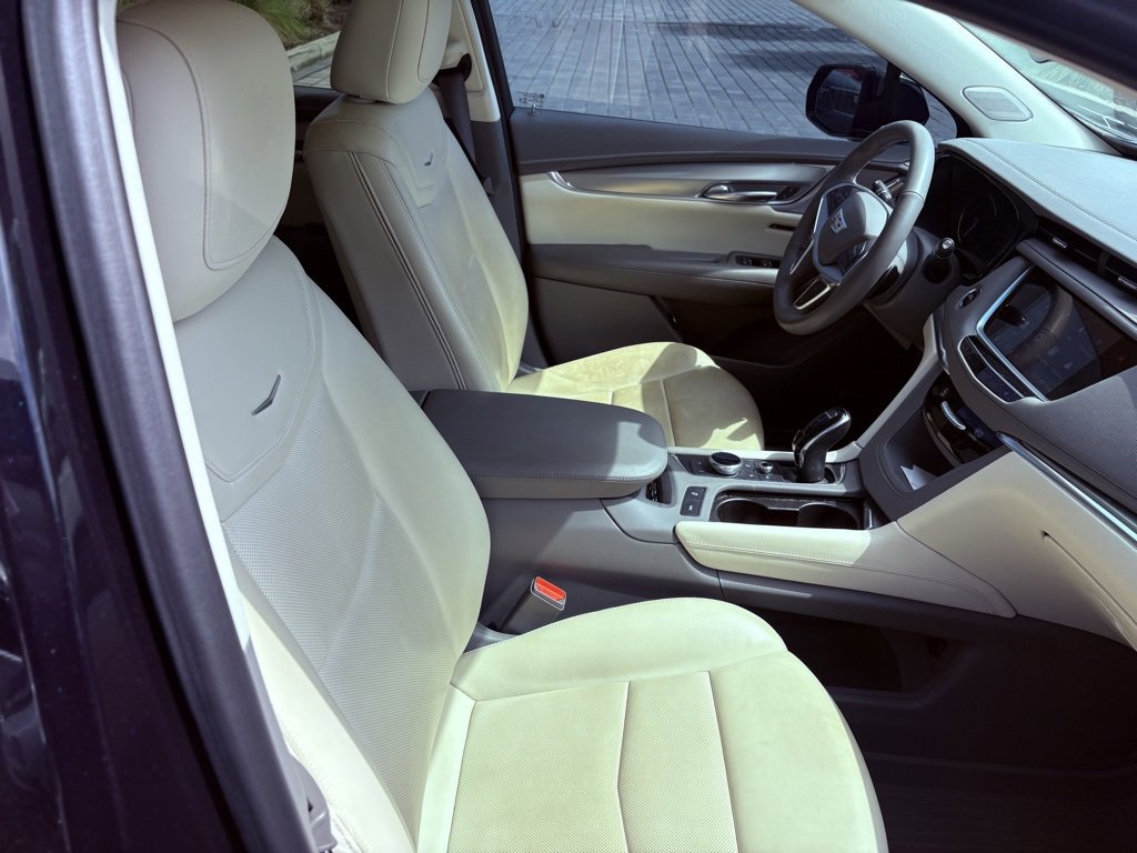 2022 Cadillac XT5 Premium Luxury photo 17