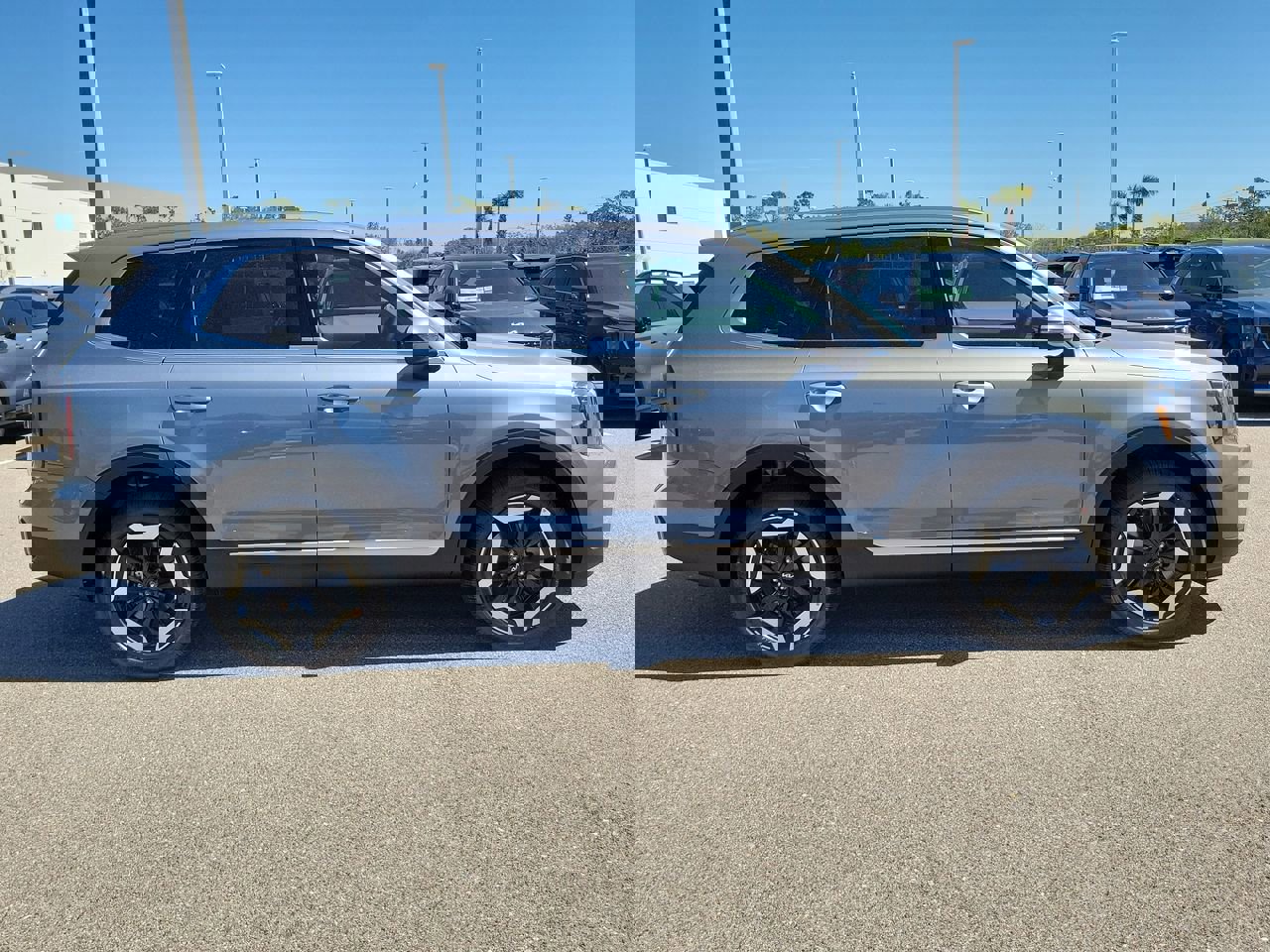 2025 Kia Telluride EX photo 3