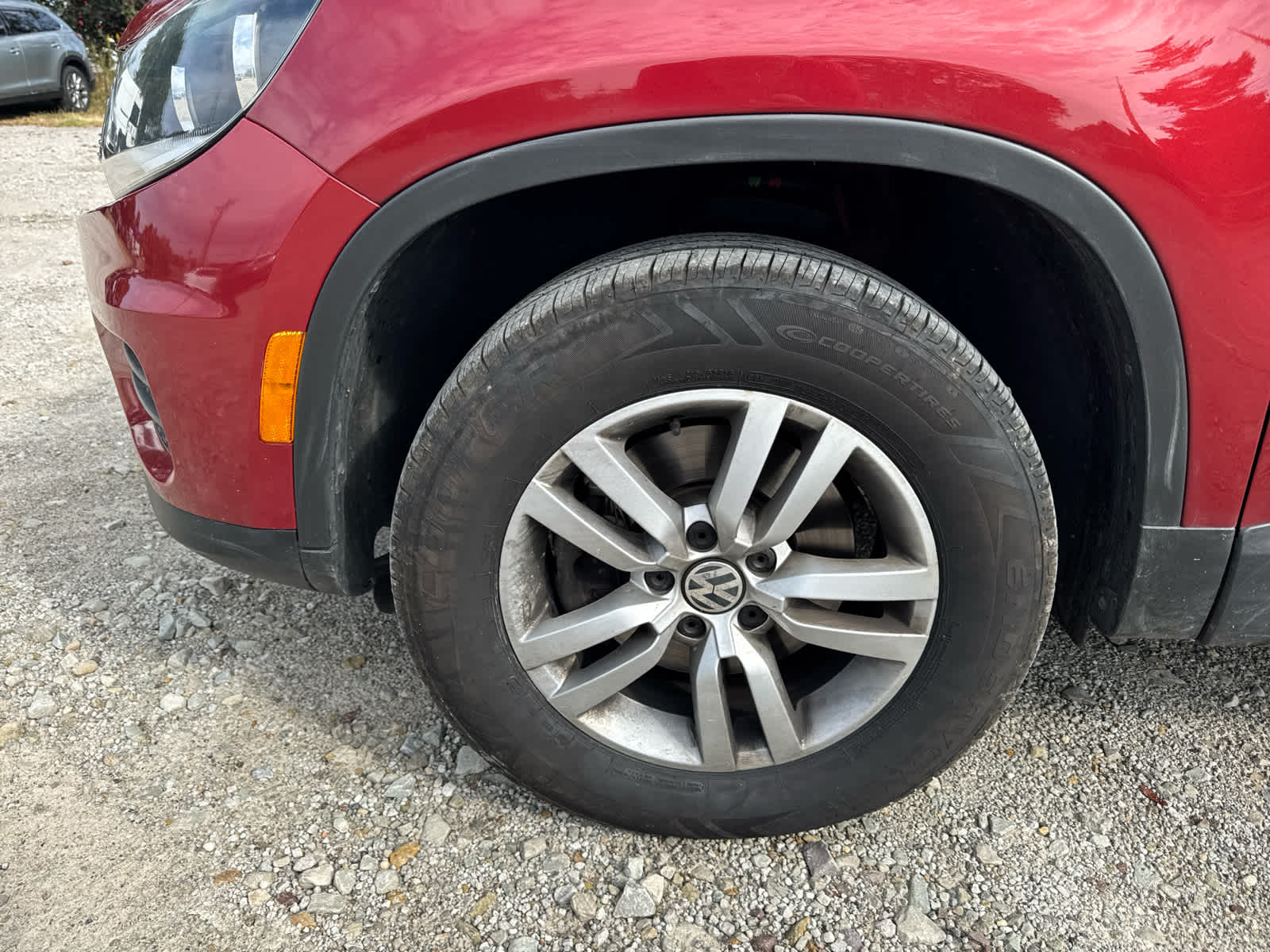 2016 Volkswagen Tiguan R-Line SEL photo 16