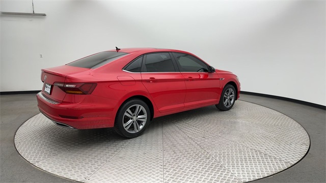 3VWCB7BU8KM228390