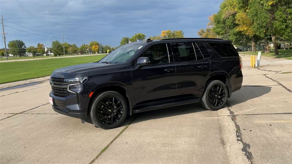 2022 Chevrolet Tahoe RST photo 3