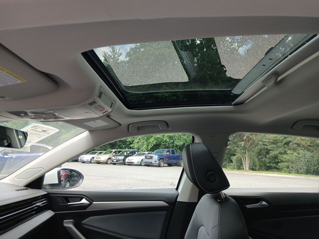 2025 Volkswagen Jetta 1.5T SE photo 19