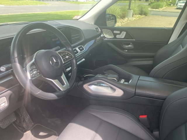 2023 Mercedes Benz GLS 450 4MATIC photo 3