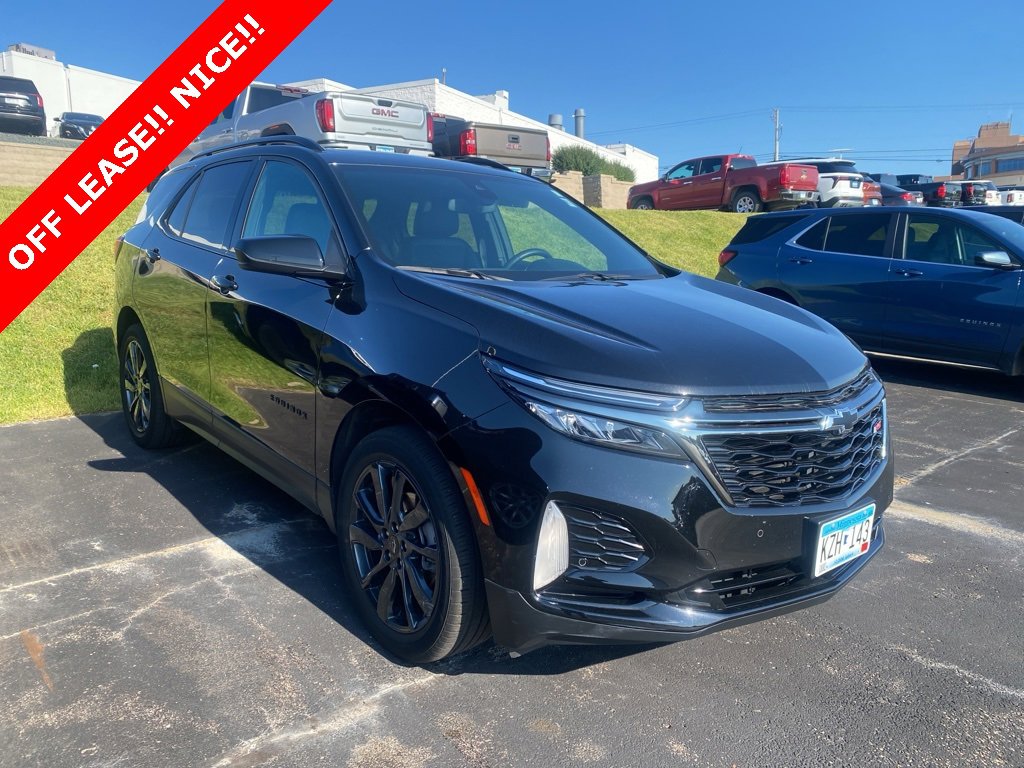 2023 Chevrolet Equinox RS photo 2