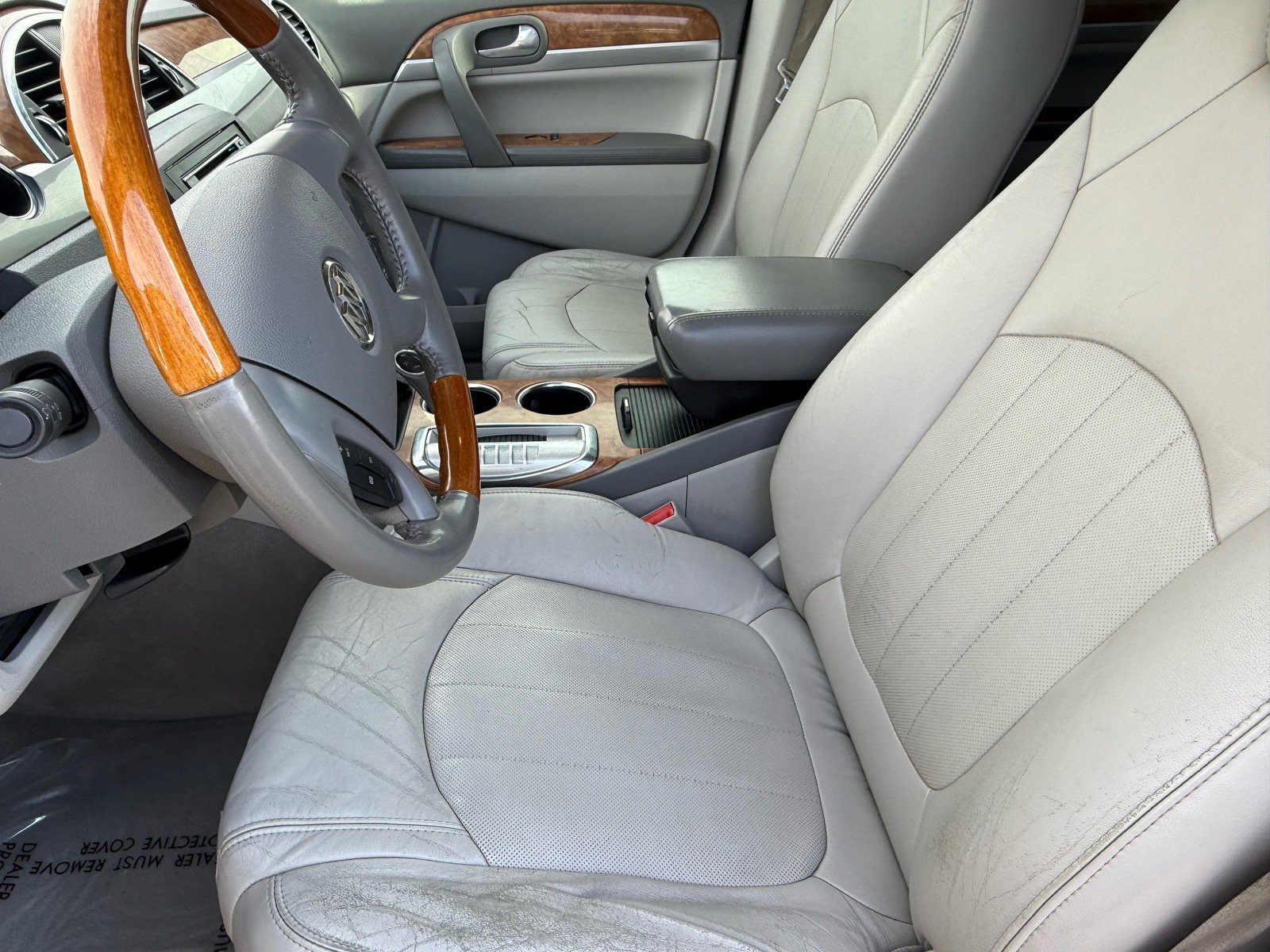 2010 Buick Enclave CXL photo 12