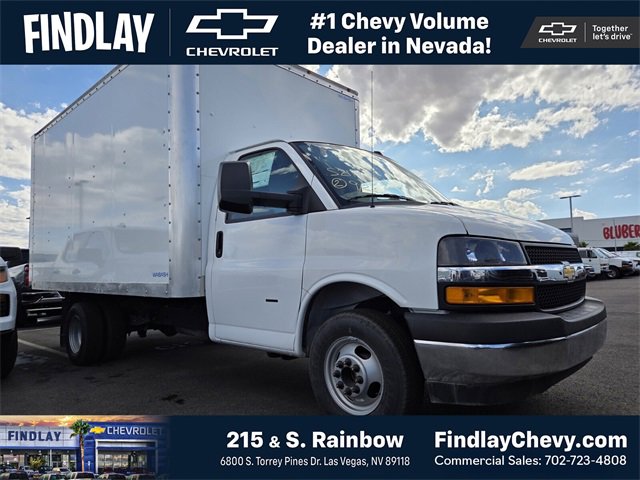 2025 Chevrolet Express Cutaway Base's photo