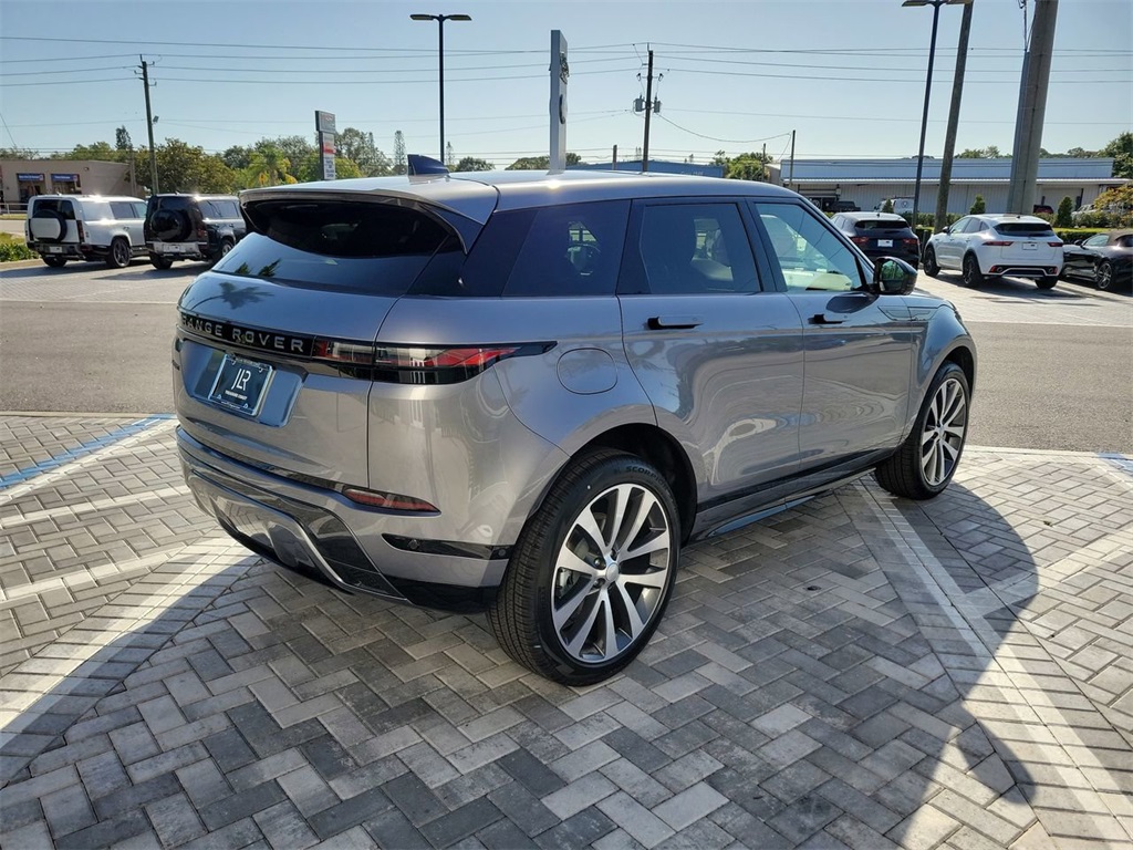 2026 Land Rover Range Rover Evoque Dynamic SE photo 5