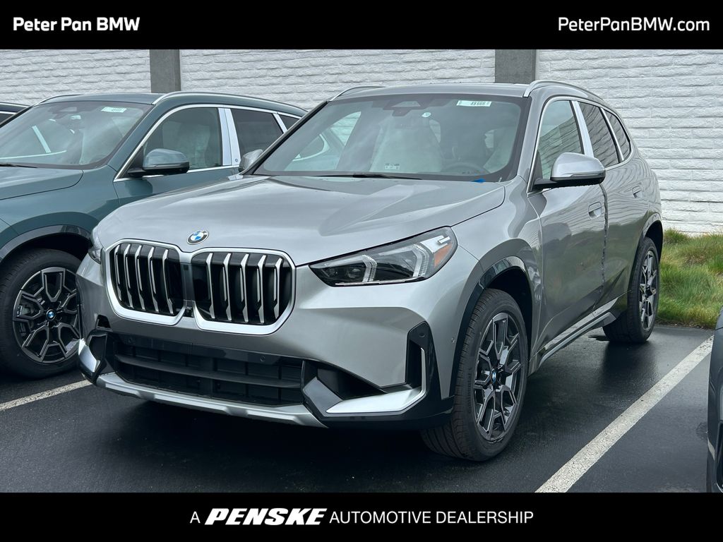 2026 BMW X1 28i's photo