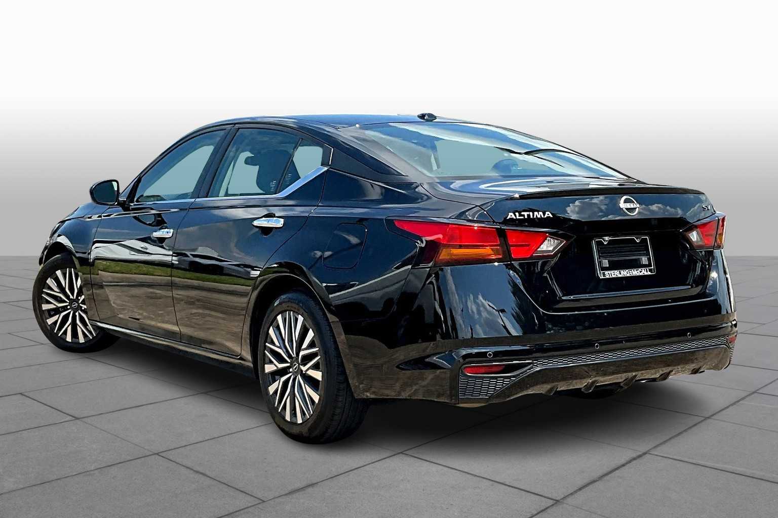 2024 Nissan Altima 2.5 SV photo 11