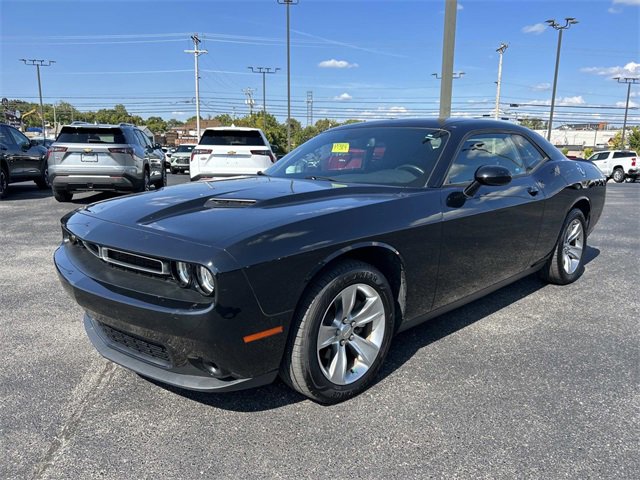2021 Dodge Challenger SXT photo 8