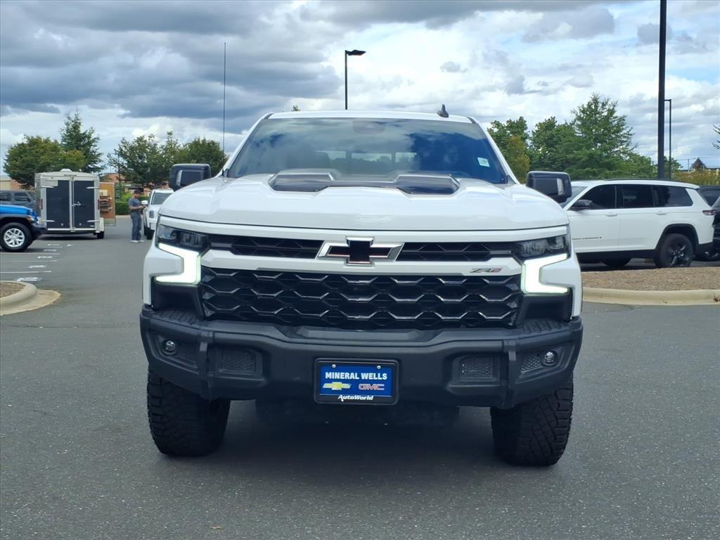 2023 Chevrolet Silverado 1500 ZR2 photo 2