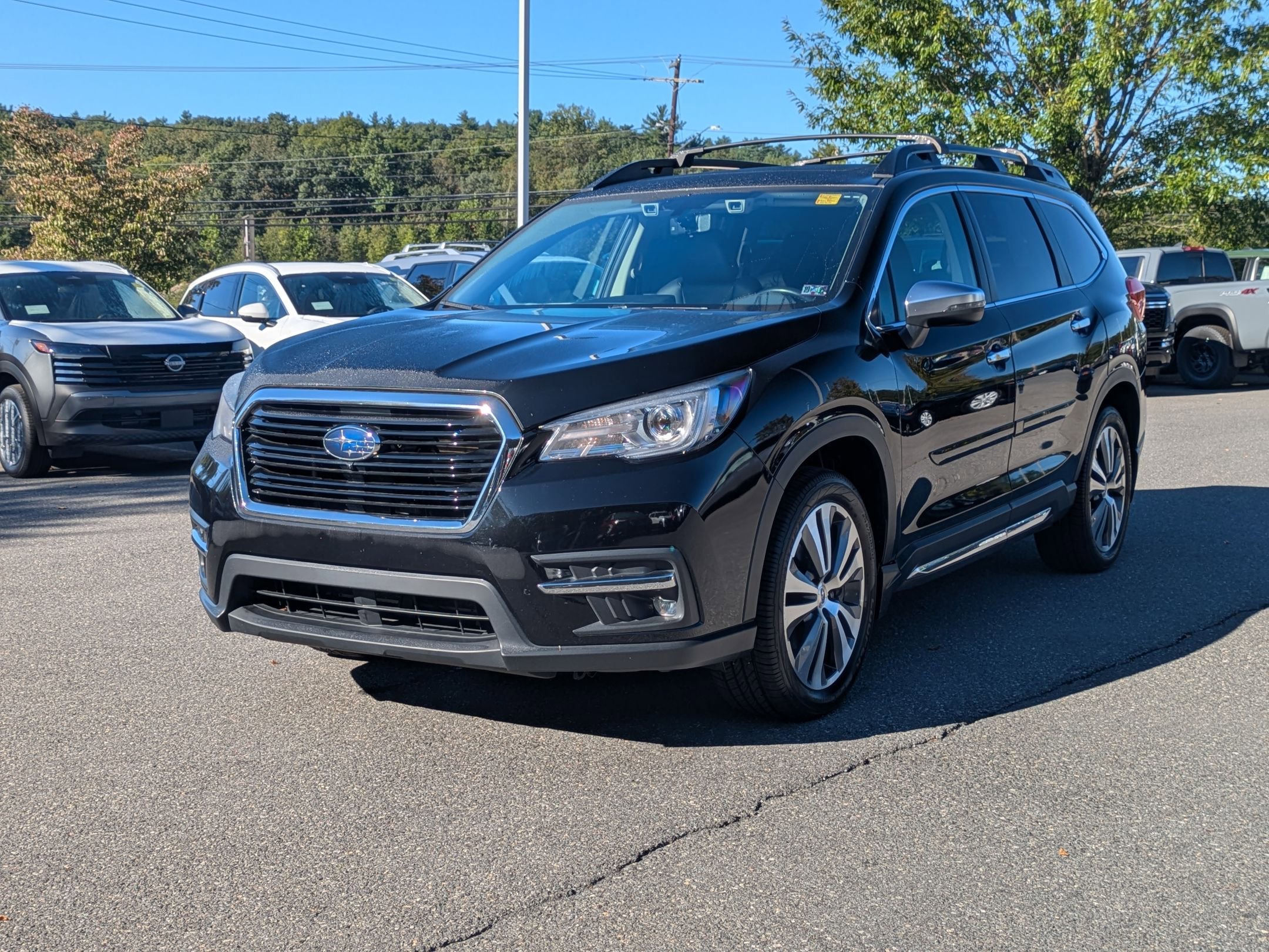 2022 Subaru Ascent Touring photo 3