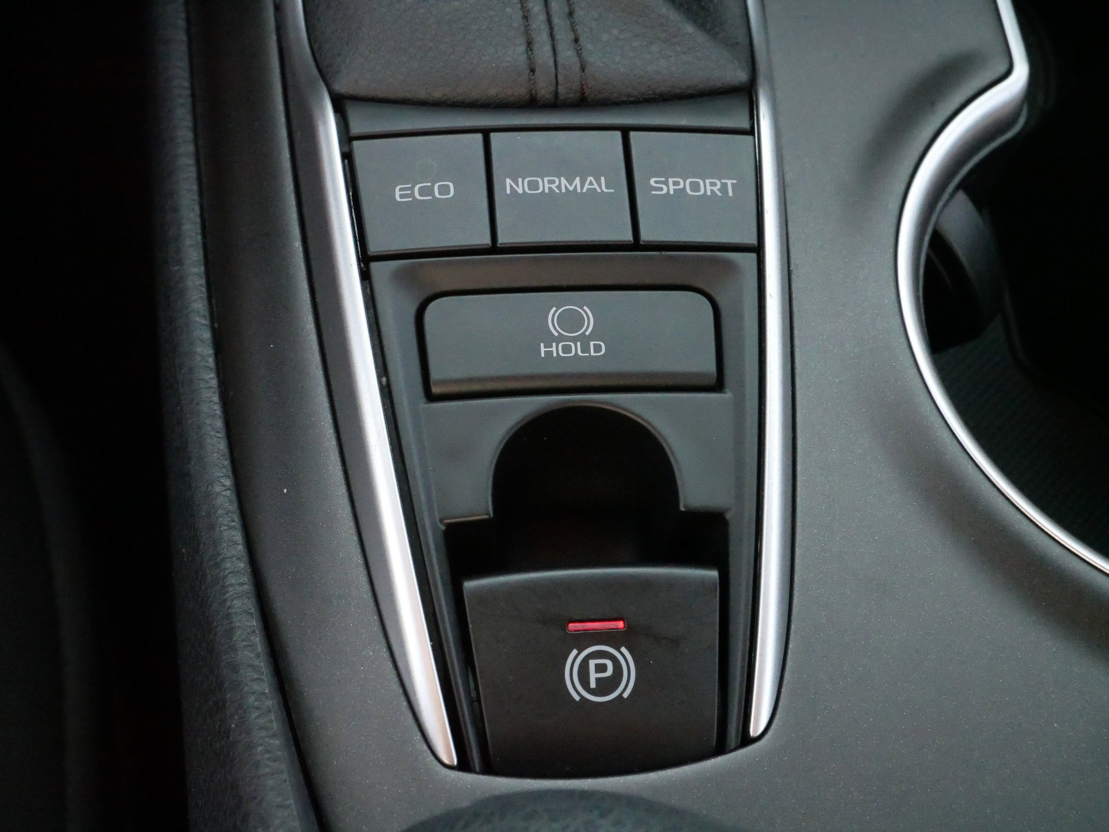 2022 Toyota Camry LE photo 25